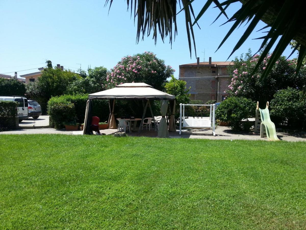 Garden Basement - Seminterrato Max 4 Ospiti - Fiumicino Vicino Aeroporto E Fiera Daire Dış mekan fotoğraf