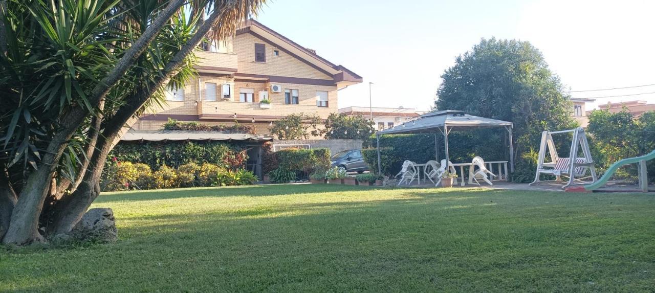 Garden Basement - Seminterrato Max 4 Ospiti - Fiumicino Vicino Aeroporto E Fiera Daire Dış mekan fotoğraf