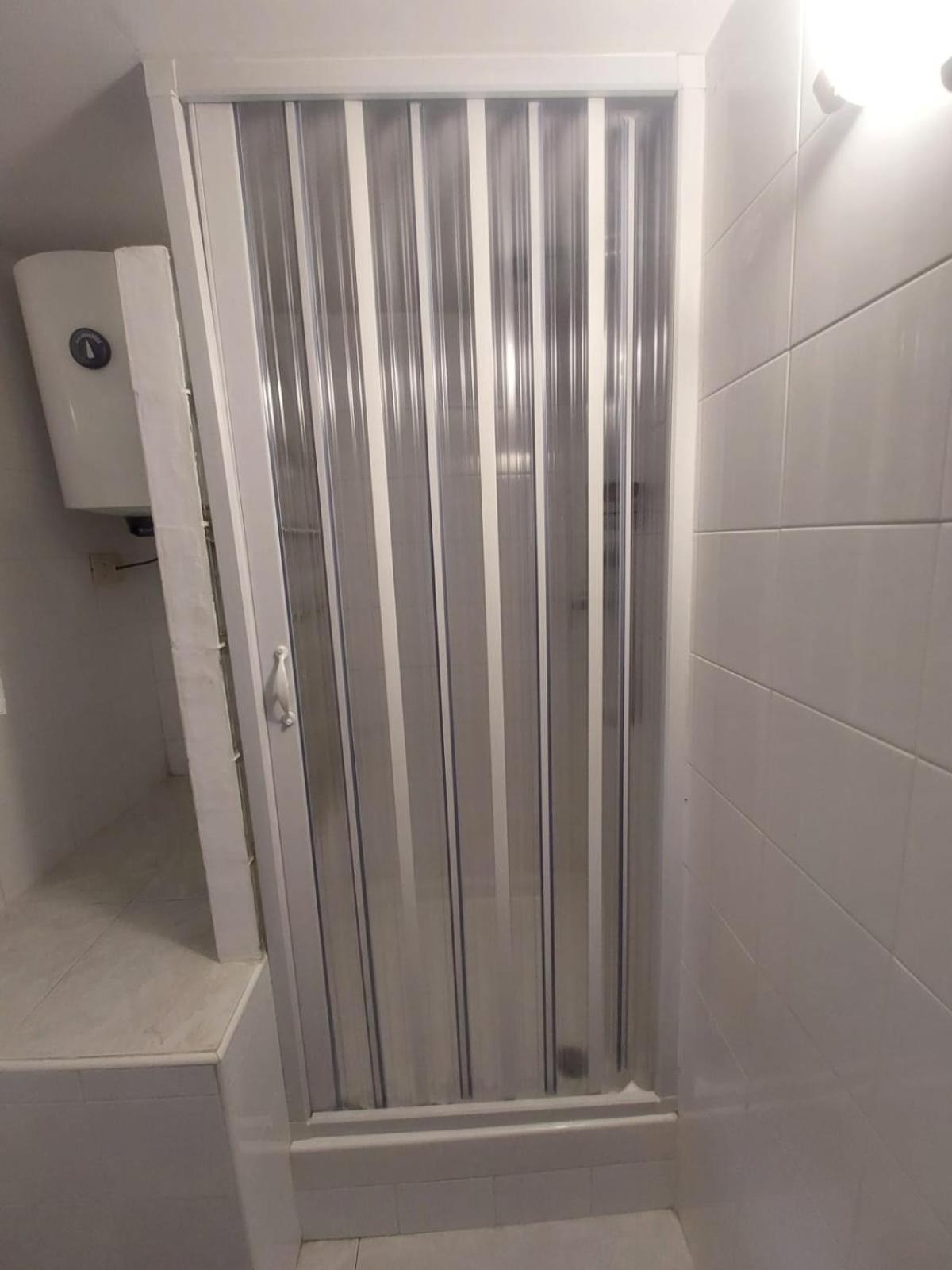 Garden Basement - Seminterrato Max 4 Ospiti - Fiumicino Vicino Aeroporto E Fiera Daire Dış mekan fotoğraf